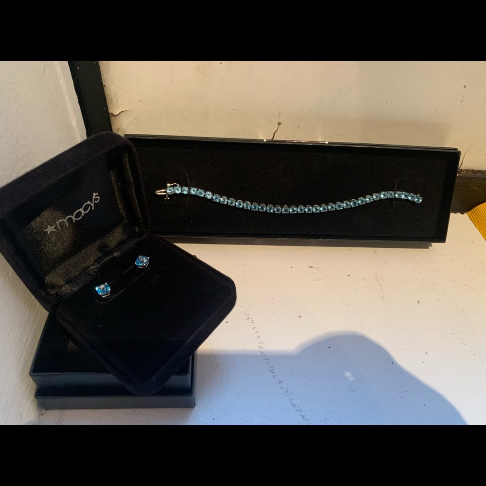 Earrings & Bracelet Gift Set